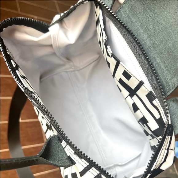 Longchamp LE PLIAGE LGP 🖤 Like New! - Picture 4 of 12